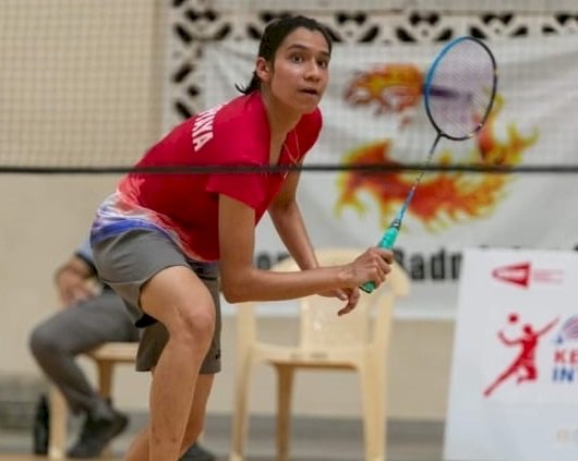 Badminton: Top-seeded Anupama survives