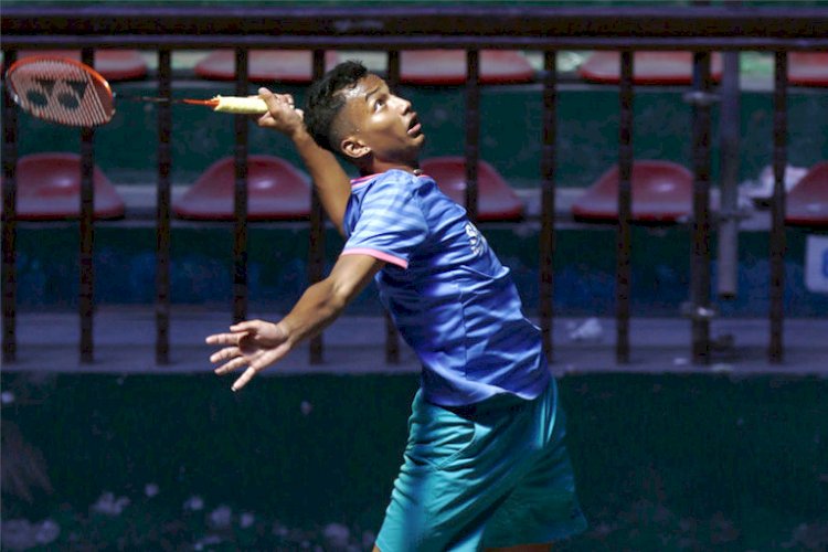 Badminton: Giant-killer Abhinav bows out